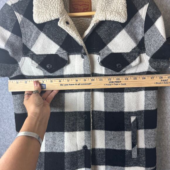 Levi’s Sherpa Lined Wool Trucker Jacket Women’s Med Buffalo Plaid Black Western - Picture 7 of 14